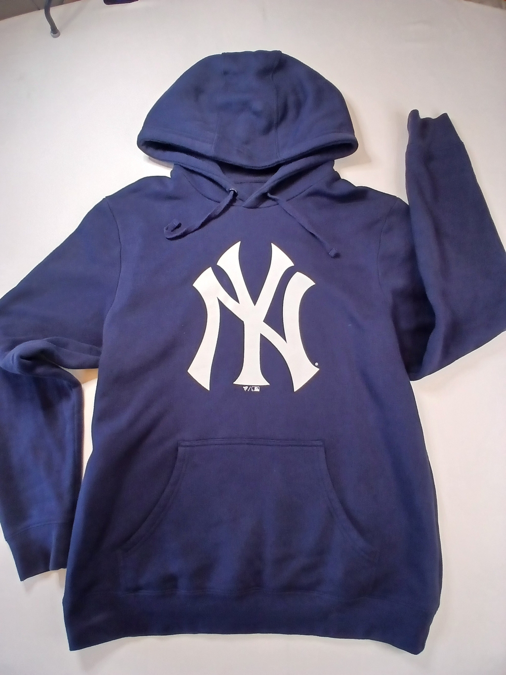 Fanatics Navy and White New York Yankees Pullover Hoodie